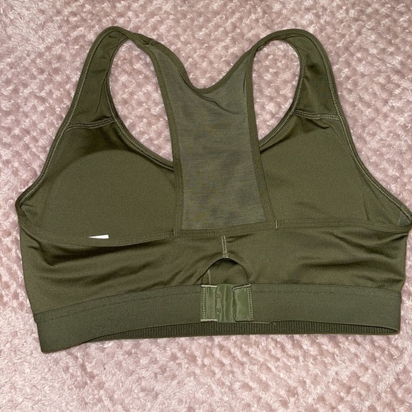 Gymshark sports bra - Picture 2 of 3